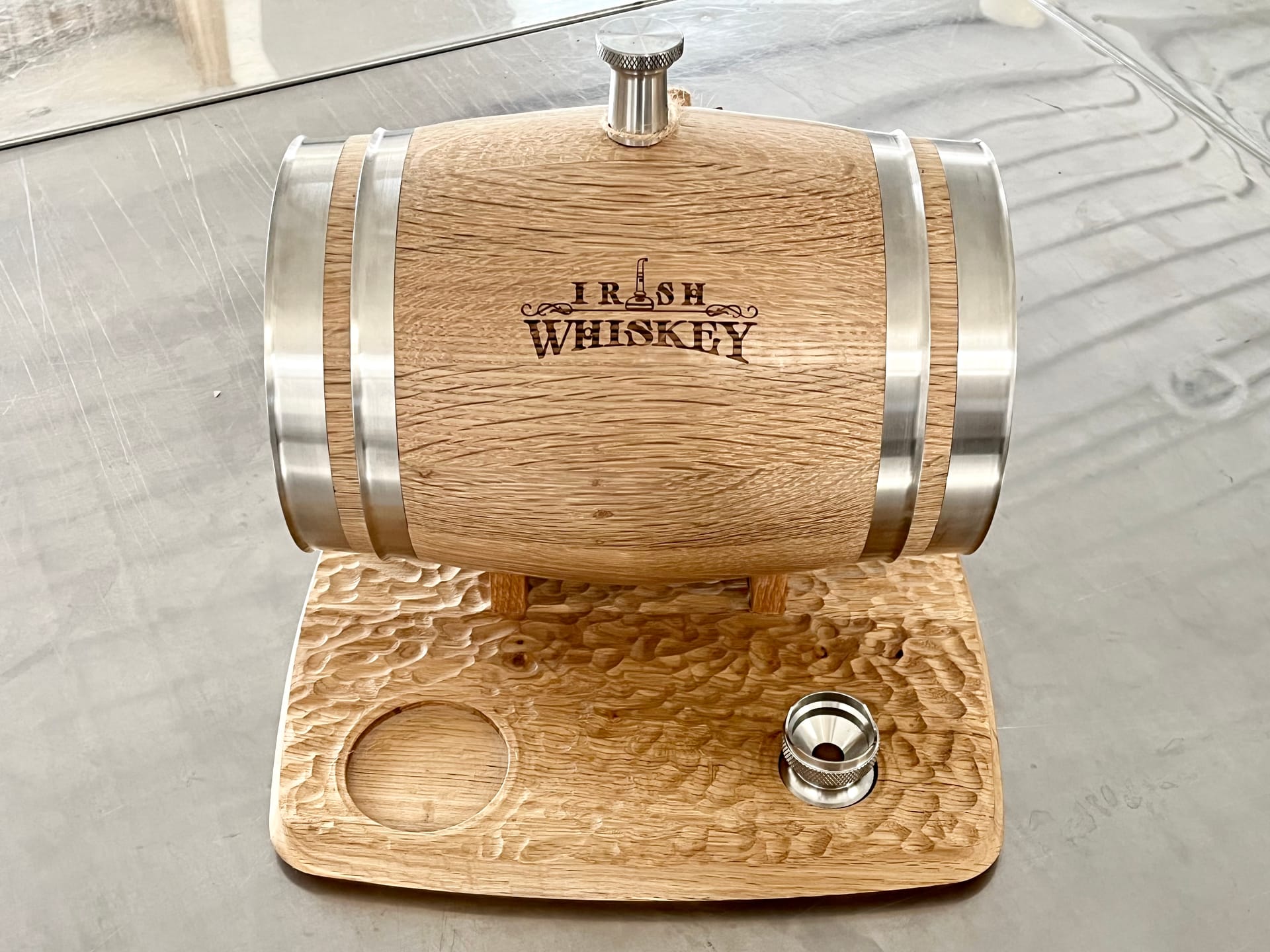 Irish Whiskey — Oak engraving and a shaped tasting base