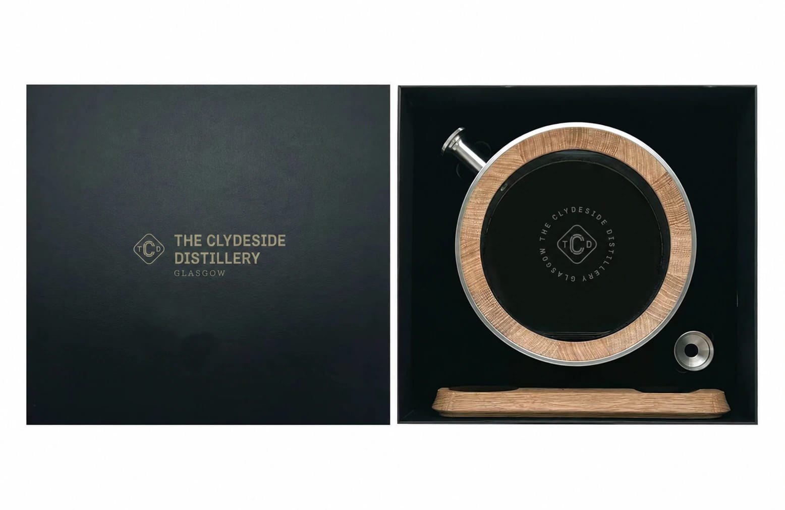 The Clydeside Distillery — Coordinated branding on the gift box and oak decanter