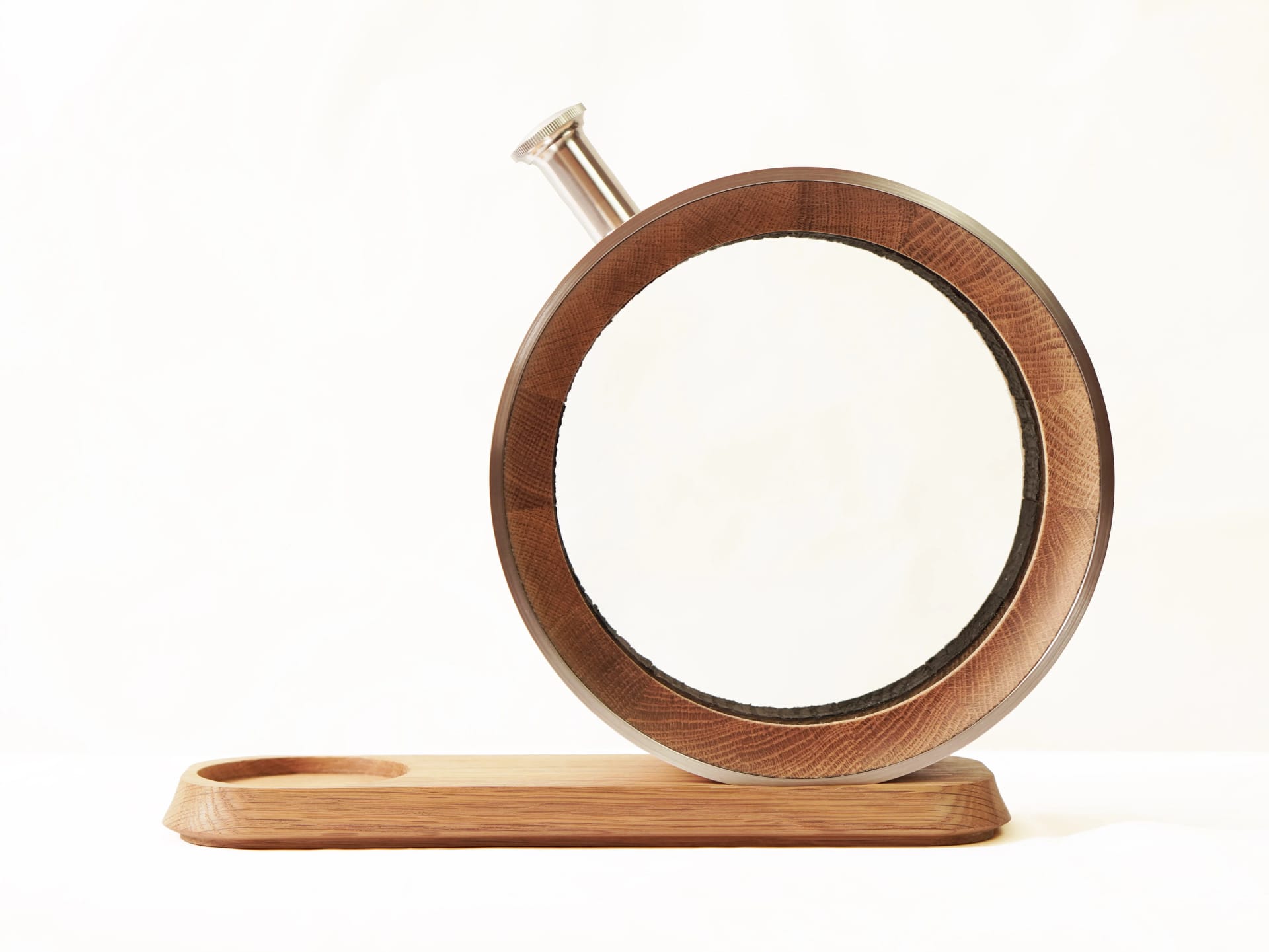700ml visible oak whiskey decanter with dual tempered glass panels and oak staves