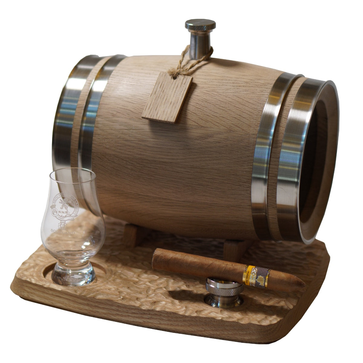 The overall appearance of the 3L personalized mini oak whiskey Barrel .