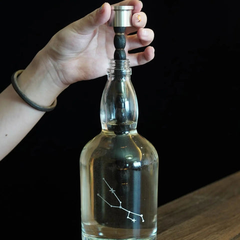 Premium Oak - Aged Bottle – 700ml Whiskey Aging Kit with 3 Oak Sticks - Junhe Supply